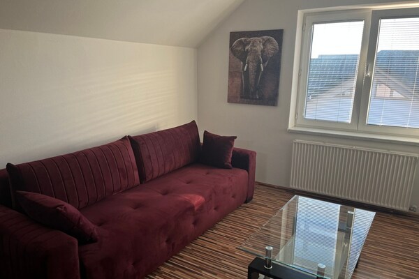 Foto van Meadow Tranquil Apartments with Evergreen Garden - Two Bedroom Apartment - LivingRoom
