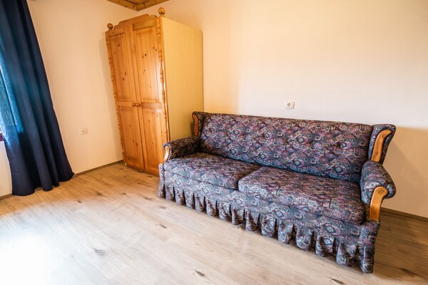 Foto van Bloomfield Retreat Country House with Sauna - Three Bedroom Country House - BedRoom